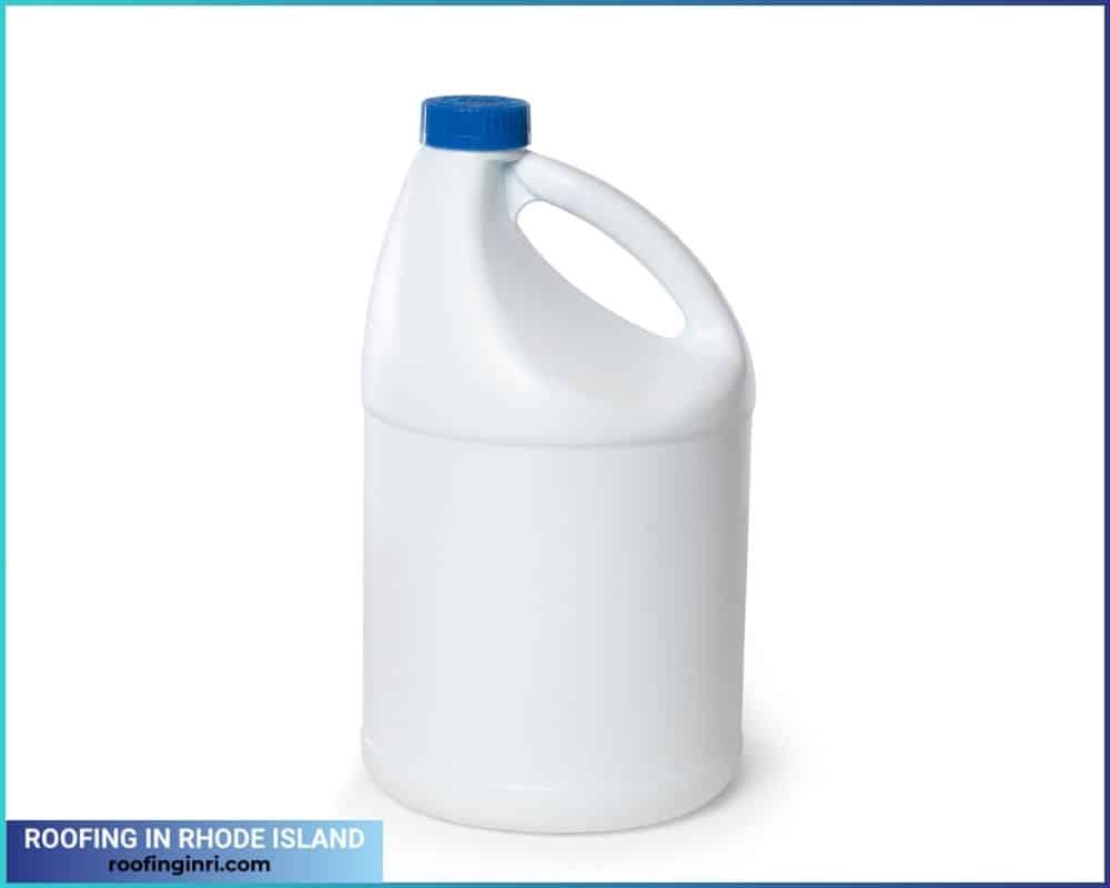 Chlorine bleach, White label jar